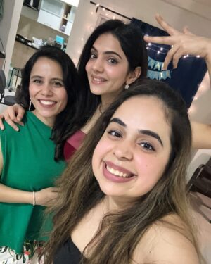 Misha Narang Instagram - Another year older, another year wiser ❤️

Survived another trip around the sun very gracefully —time to celebrate in style🥂