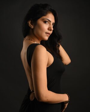 Misha Narang Instagram - Black magic 🖤🖤

📸: @namrathdenash 

#instagood #pictureoftheday #art #artist #portraitphotography #photography #explore
