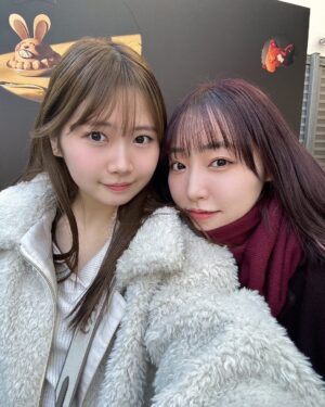 Mizuki Fukumura Instagram - 我らの推しが高級スイーツになったと聞いて表参道へ🦁🐰

ライオンくん売り切れてたけど椅子には座れた‪ ·͜·⟡

#たべっ子どうぶつ
#たべっ子どうぶつMEETS
#岡村ほまれ ちゃん #モーニング娘25
#譜久村聖