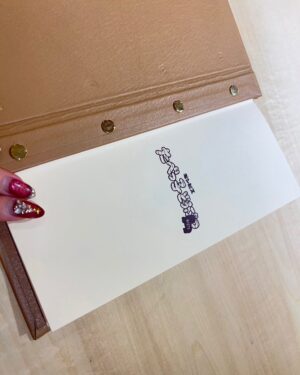Mizuki Fukumura Instagram - 我らの推しが高級スイーツになったと聞いて表参道へ🦁🐰

ライオンくん売り切れてたけど椅子には座れた‪ ·͜·⟡

#たべっ子どうぶつ
#たべっ子どうぶつMEETS
#岡村ほまれ ちゃん #モーニング娘25
#譜久村聖