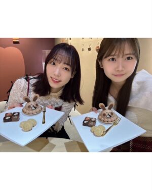 Mizuki Fukumura Instagram - 我らの推しが高級スイーツになったと聞いて表参道へ🦁🐰

ライオンくん売り切れてたけど椅子には座れた‪ ·͜·⟡

#たべっ子どうぶつ
#たべっ子どうぶつMEETS
#岡村ほまれ ちゃん #モーニング娘25
#譜久村聖