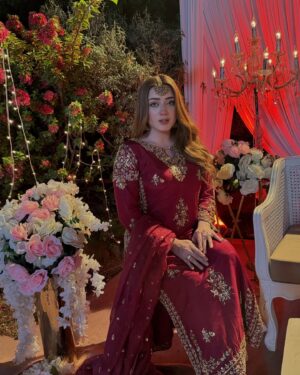 Momina Iqbal Instagram - ♥️

@farazrehmanofficial