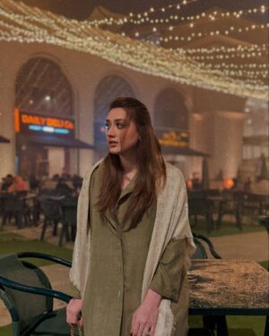 Momina Iqbal Instagram - To survive the seasons you must change with them❄️❄️

@im.haut 

#alwaysgrateful #spreadkindness 🙏🏻#sundaythoughts