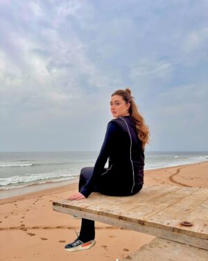 Momina Iqbal Instagram - 🌊🐟🦈🐚

#seavibes🌴🌊