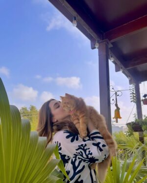 Momina Iqbal Instagram - My Coco♥️🐼

#happysundayeveryone