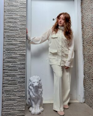 Momina Iqbal Instagram - 🙏🏻

#livewithpeaceandlove 💕 #whiteisnotjustacolor 🕊️