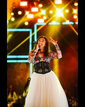 Monali Thakur Instagram - Choose your favourite..🩷🌸🧚🏻‍♀️..
.
.
#monali #monalithakur #indiadiaries #love