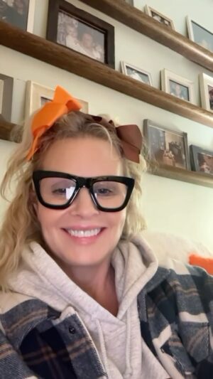 Monica Potter Instagram - 🏈🏟️🎉👍♥️🦃