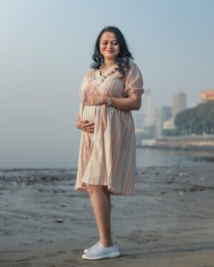Monika Dabade Instagram - Maternity fashion made easy!🤰

Dress code : JM-001
Launching our first ever maternity friendly outfits.
• 100 % cotton
• Breathable fabrics 
• Pockets 
• Relaxing fits 
• invisible zips {on demand}
• Customisations charged extra 

PS : These casuals can be worn by non preggy ladies too!😝 

Mommy to be @mostly_monika 
MUA : @makeupartist_siyara & team
Shot by : @sr_vision_clicks

To order | DM or msg us on 9930601335

#maternityphotography #maternity #preggo #pregnancy #comfortfits #cotton #breastfeeding