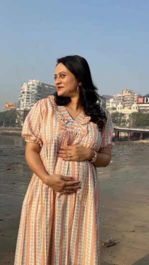 Monika Dabade Instagram - Maternity fashion made easy!🤰

Dress code : JM-001
Launching our first ever maternity friendly outfits.
• 100 % cotton
• Breathable fabrics 
• Pockets 
• Relaxing fits 
• invisible zips {on demand}
• Customisations charged extra 

PS : These casuals can be worn by non preggy ladies too!😝 

Mommy to be @mostly_monika 
MUA : @makeupartist_siyara & team
Shot by : @sr_vision_clicks

To order | DM or msg us on 9930601335

#maternityphotography #maternity #preggo #pregnancy #comfortfits #cotton #breastfeeding