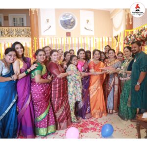 Monika Dabade Instagram - स्टार प्रवाहवरील ठरलं तर मग मालिकेतील अस्मिता म्हणजेच अभिनेत्री मोनिकाचं सेटवर पार पडलं डोहाळे जेवण अभिनेत्रींचा सुंदर डान्स 😍
#monikadabade #tharlatarmag #dohalejewan #starpravah #juigadkari #suchitrabandekar #itsmajja