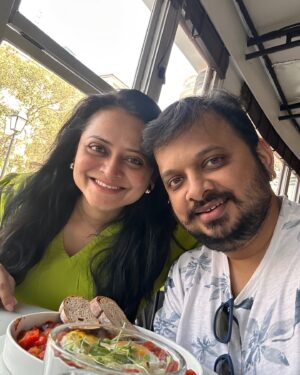 Monika Dabade Instagram - माझी Pregnancy Journey कशी चालु आहे ??? 🤔
ह्या गाण्यातल्या शब्दांवरून नक्की कळेल !!! 🤷🏻‍♀️🤰🤦🏻‍♀️😇
#8monthsofpregnancy 
.
.
#picoftheday #instagram #instagood #instamood #instalike #instalove #instadaily #monikadabade