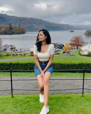 Monika Panwar Instagram - Mama,i'm not coming home!

@thebelsfieldhotel
@windermerelakecruises
 @lakesiderailway
@lakedistrictcumbria 
@lovegreatbritain