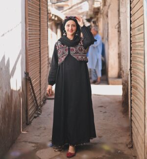 Moomal Khalid Instagram - 🖤 
.
Champakali dress @himmasisters 
Photography @amanphotography42