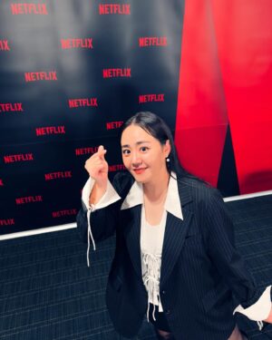 Moon Geun-young Instagram - ⠀⠀⠀⠀⠀⠀⠀⠀⠀⠀⠀⠀⠀⠀⠀⠀ 
지옥 시즌2 봐주실거죠?
많이 많이 봐주세용🥰

#지옥2 #10월25일 #오후5시 #넷플릭스 #두둠🌟
#Day3325💋