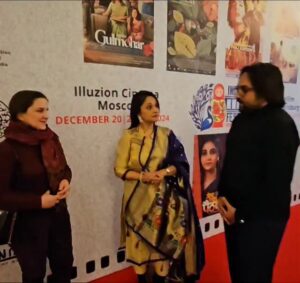 Mrinal Kulkarni Instagram - Lost in Translation!!!! When you don't understand a single word of language and you have to smile ...#Moscow