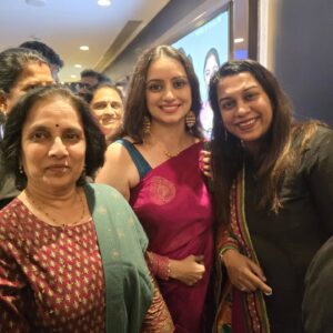 Mrinal Kulkarni Instagram - Having our sarees featured in Gulaabi is truly an honor. We're delighted to collaborate with this lovely, vibrant and fresh film!

#PrathaSarees #gulaabifilm #gulaabisarees #mrinalkulkarni #shrutimarathe #marathifilm #gulaabiincinemasnow