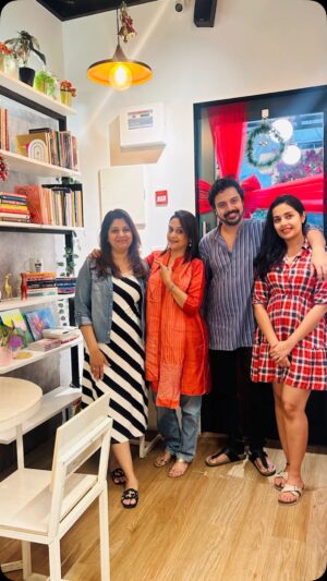 Mrinal Kulkarni Instagram - Went into a nostalgia after all we got Sonpari in the house. We are so happy to host the lovely Mrunal Kulkarni. It was even special to have the cute couple Virajas and Shivani as well. Thank you for visiting us.

#brewhauscafe #BeAtBrewHaus #Dadarchacafe  #cafeindadar 

(Cafe in Dadar, Brew Haus Cafe, coffee, Sonpari, Mrunal Kulkarni, Virajas, Shivani, Cafe culture, Mumbai Cafe)