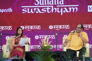 Mrinal Kulkarni Instagram - स्वास्थ्यम  a great initiative by @mrunal22. It was such a joy to perform in "शब्दशः " a specially curated poetry based show by @bluerampindia in Swasthyam this year. Three days full of cultuaral spiritual and inspirational session made December 2024 something to cherish for with some deep thoughts to ponder upon. With my beloved friends @jitendrajoshi27 @mrinalmrinal2 @amaroak_official  all photos by @javaharphotography