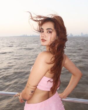 Mrinmoyee Ghosh Instagram - my type of love