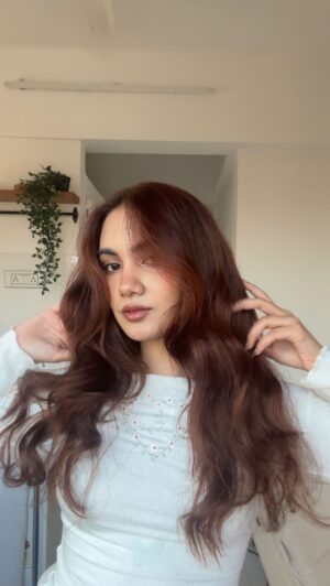 Mrinmoyee Ghosh Instagram - Obsessed then and obsessed now! #Collaboration
Sabrina Carpenter absolutely ATE with her look at the Grammy’s - I had to recreate her signature bombshell blowout @redken<3

Her go to? @redken Acidic Bonding Concentrate Leave-In – for stronger, shinier, frizz-free hair with heat protection & my new favorite💯

Get the Sabrina Blowout with Redken! Shop now on @mynykaa or at a Redken Salon near you.

@redkenpro @redken #RedkenIndia