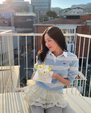 Na Hae-ryung Instagram - 나 생일이쟈냐 넘무좋아😳❤️