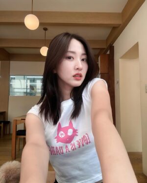 Na Hae-ryung Instagram - 혼자 해외여행 2박3일은 어디가 좋을까요? 🤔