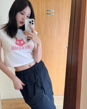 Na Hae-ryung Instagram - 혼자 해외여행 2박3일은 어디가 좋을까요? 🤔
