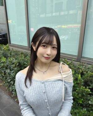 Nagisa Hayakawa Instagram - .
寒くてもオフショル可愛いから着ちゃう！
ここのお洋服、デザインから丈感までほんとにかわいい、、

#andmary