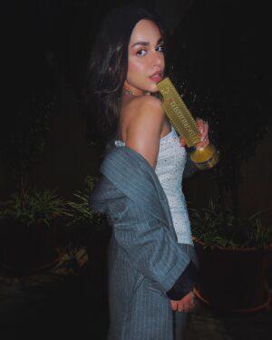 Naila Grrewal Instagram - Another chapter in this beautiful journey. So grateful for the recognition… honoured to be recognised as Rising Star of the Year - Female in Web Originals for Maamla Legal Hai. 
Let’s go 🧿💫🪩

Thank you 🙏🏼 @adgully 
.
.
.
.
.
.
#photooftheday #photography #grateful #awardsnight #maamlalegalhaionnetflix #maamlalegalhai #AnanyaShroff #thursday #mood #nailagrrewal