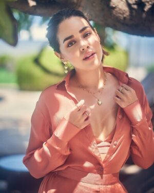 Naila Grrewal Instagram - When you forget your Kala Kala Chashma on a hot, summer day 🕶️☀️ 

styled by: @namrata.deepak_
styling asst: @shareendeosthale
wearing: @torqadorn
earrings: @shopalloya 
chains & rings: @palmonas_official 
hair: @snigdha_hairandmakeup 
photography: @mandar_studio 
.
.
.
.
.
#ishqvishkrebound #photooftheday #photography #promotions #summertime #tuesday #mood #nailagrrewal