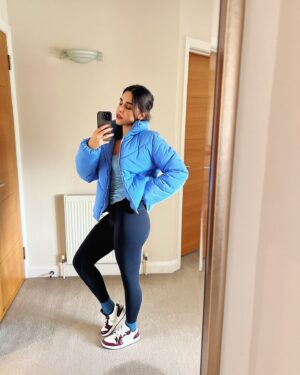 Naila Grrewal Instagram - Navigating London’s moods, one selfie at a time ☔️☀️
.
.
.
.
.
.
.
#photooftheday #selfie #london #ootd #saturday #mood #nailagrrewal