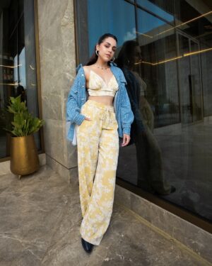 Naila Grrewal Instagram - Bolo? ✨ 

styled by: @namrata.deepak_
styling asst: @shareendeosthale 
wearing: @_otherlabel 
hmu: @danica_drego 
photography: @noblursbyshivam @dreamdraftfilms 
.
.
.
.
.
#photooftheday #photography #ishqvishkrebound #haze #ootd #caughtoffguard #rehmat #tuesday #mood #nailagrrewal