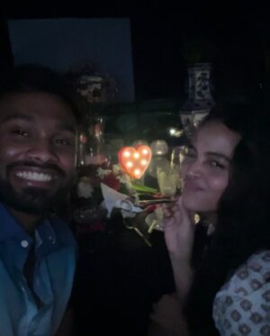 Nakshatra Murthy Instagram - Love is .. giving the last slice of pizza 🍕 when u don’t want to 😝
And yeah … I gave that slice to u @vijayviruz 🦥❤️
Love you so much Marito 
.
Happy Valentine’s Day 💘