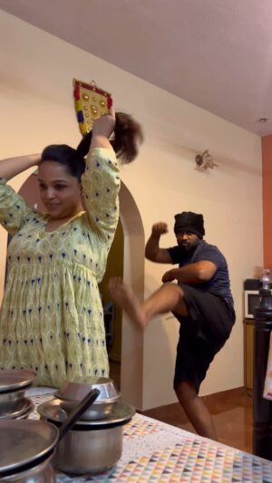 Nakshatra Murthy Instagram - Tag that annoying husband 🤣
#husbandandwife #comdeyvideos #vijayviruz #nakshatramurthy