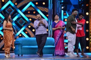 Namrata Sambherao Instagram - Watch us today in “Maharashtra chi Hasyajatra” @9.30 pm on @sonymarathi 🤩

Thank you so much @sonalikul for your kind words and this gesture. Really means a lot ❤️

thank you @prajakta_official & @oakprasad for always being supportive. 🤗

and its great fun to write for brilliant performers like @namrata_rudraaj @prasadmkhandekarofficial & @mandarmandawkar 😍 Cheers!!!