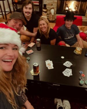 Nanda Ziegler Instagram - Merry Christmas 🎄 #2024