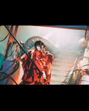 Nanoka Hara Instagram - 【推しの子】オフショット②

メリークリスマスですね。
雪だるまちっくな衣装の写真を添えて。🎅🎄