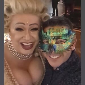 Nany People Instagram - Baile de Máscaras 2025
Pela @prismaeventos 

Mais uma Noite Inesquecível na minha Amada Poços de Caldas!!!

#Carnaval2025

Vestido 
#lipisng  @domingao 
Peruca  @andregoi
Mascara @bricole.embalagens