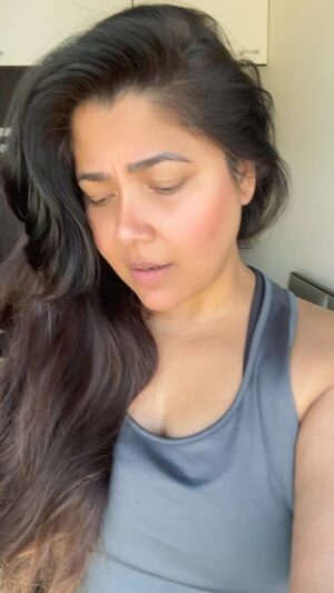 Narayani Shastri Instagram - Emotion samjho 🙄