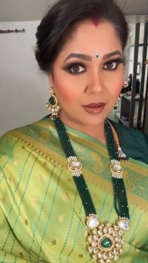 Narayani Shastri Instagram - Yaar mujhe ye log kaha se mil jaate hai 🫢🙄🥴