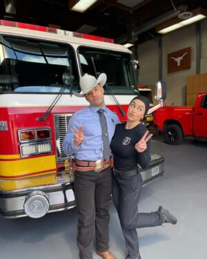 Natacha Karam Instagram - Happy Lonestar day!!
Season 5 - our final season- airs tonight. 
The wait is over!
❤️✨