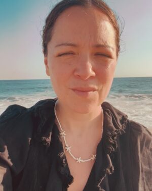 Natalia Lafourcade Instagram - Feliz día del amor a todos los amores clandestinos y todos los amores libres. Les amo mi gente bonita. Pronto vamos a cantar muy fuerte a todos los amores. ¡Viva la vida! ♥️