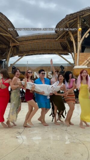 Natalia Ng Instagram - What is sleep when you have friends like this? 😁

#funny #funnyreels #transition #bridetobe #bachelorette #bacheloretteparty #bali