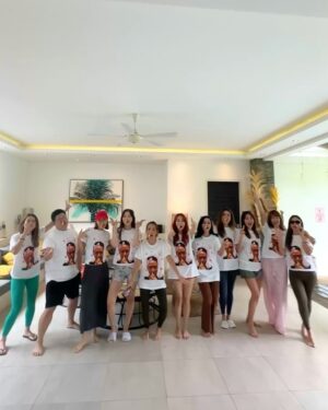 Natalia Ng Instagram - This one’s for life 🫶🏻 Truly a hens party to remember; especially when one has to pump & dump my 3 month old’s food source for 4 days straight 🤣 Just over 3litres of breastmilk as a measure of my love for our stunningly fabulous bride-to-be @leeyvonez 👰🏻‍♀️

Looking back at our friendship, we knew each other for probably half our lives now but I love how we grew circumstantially close over the years, solidifying our friendship even more through Covid. 

It was then that I had the real pleasure of knowing what an awesome (and unabashed) human being you are. As mentioned, witnessing your unique bond with each of your jimuis truly is a testament to your stellar character.

In our competitive industry, it’s not always easy to find close friends that can respect one another, give genuine support & keep it super real with each other and it’s so refreshing to have found this rare kinship with you. 

I love that despite our hectic & very misaligned life schedules, we somehow found the time to squeeze into each other’s lives keeping tabs on what’s going on. 

I especially love that we can somehow enjoy each other’s company in all sorts of situations, from our ad hoc and impressionable travels together, to a lot of (unique) late night activities—

And to now— a very impactful life event. It is with great love that I send you off most fittingly with a cheong hei captioned post— one I think you can appreciate because you are the biggest (hottest) Aunty I know.

May you enjoy marriage, motherhood, love, life & everything in between because you deserve it all and more 🥹 So happy you found that life long adventure you’ve been seeking for all this time, you adrenaline junkie! Love you @leeyvonnez 🫶🏻

PS, not even 100 carousel photo allowance could properly encapsulate this epic hens getaway (1000  and counting in our shared album 😅)