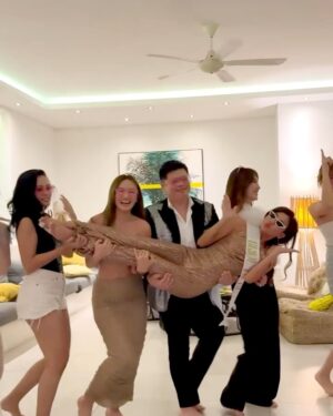 Natalia Ng Instagram - This one’s for life 🫶🏻 Truly a hens party to remember; especially when one has to pump & dump my 3 month old’s food source for 4 days straight 🤣 Just over 3litres of breastmilk as a measure of my love for our stunningly fabulous bride-to-be @leeyvonez 👰🏻‍♀️

Looking back at our friendship, we knew each other for probably half our lives now but I love how we grew circumstantially close over the years, solidifying our friendship even more through Covid. 

It was then that I had the real pleasure of knowing what an awesome (and unabashed) human being you are. As mentioned, witnessing your unique bond with each of your jimuis truly is a testament to your stellar character.

In our competitive industry, it’s not always easy to find close friends that can respect one another, give genuine support & keep it super real with each other and it’s so refreshing to have found this rare kinship with you. 

I love that despite our hectic & very misaligned life schedules, we somehow found the time to squeeze into each other’s lives keeping tabs on what’s going on. 

I especially love that we can somehow enjoy each other’s company in all sorts of situations, from our ad hoc and impressionable travels together, to a lot of (unique) late night activities—

And to now— a very impactful life event. It is with great love that I send you off most fittingly with a cheong hei captioned post— one I think you can appreciate because you are the biggest (hottest) Aunty I know.

May you enjoy marriage, motherhood, love, life & everything in between because you deserve it all and more 🥹 So happy you found that life long adventure you’ve been seeking for all this time, you adrenaline junkie! Love you @leeyvonnez 🫶🏻

PS, not even 100 carousel photo allowance could properly encapsulate this epic hens getaway (1000  and counting in our shared album 😅)