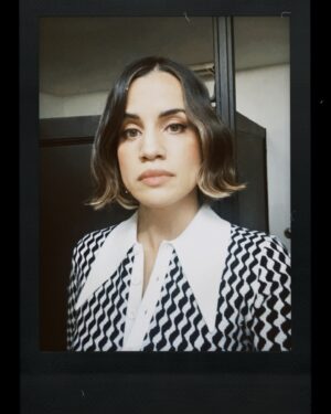 Natalie Morales Instagram - Doing some press for @mydeadfriendzoe and I felt like I needed a little bit of a change, yeah? 

Haircut and style by the best there is @jenelleno.5 
Wardrobe styling by my longtime collaborator and inspiration @kimmyerin 
Makeup by the awesome @nicoincognito !
