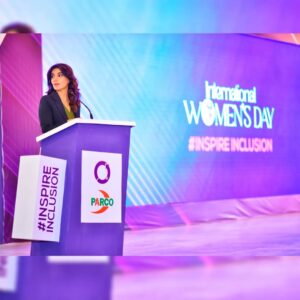 Naveen Waqar Instagram - Celebrating women's day with PARCO
.
.
.
.
#navinwaqar #workmode #womensday #lifestyle