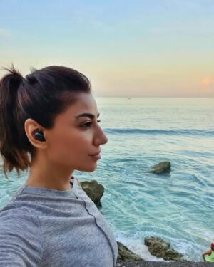 Naveen Waqar Instagram - Give yourself the best of you...always
.
.
.
.
#traveldiaries #navinwaqar
