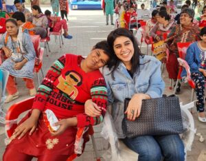Naveen Waqar Instagram - Team @fm91.official visits @darulsukun_pak every year, and this year, I got to be a part of it. (I had visited Darul Sakoon a while back when I was shooting for my play, Mol) it had been a while, and I was so glad to visit again. We were greeted with high spirits, hugs, and kisses like they had known us forever, and we were given a tour of their facility, which I have to say has been upgraded since my last visit. There was a lot of dancing, singing and play time. The staff is doing God's work. It's a safe space full of love and care.
.
I'd also like to say a massive thank you to @dunkinpk for providing meals and desserts for everyone and for helping our team spread a little bit of joy this festive season. I cannot wait for my next visit soon Insha'Allah.
.
.
.
#navinwaqar #pakistan